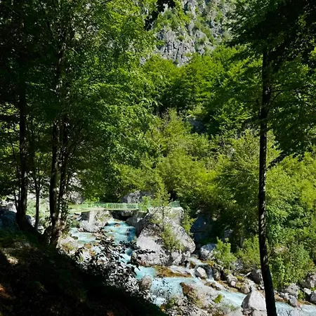 Riverside Pensjonat *